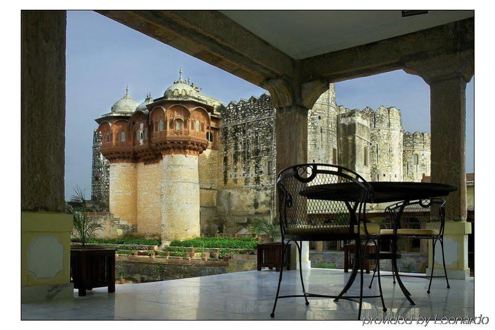 Atulya Fort Khejarla Restoran gambar
