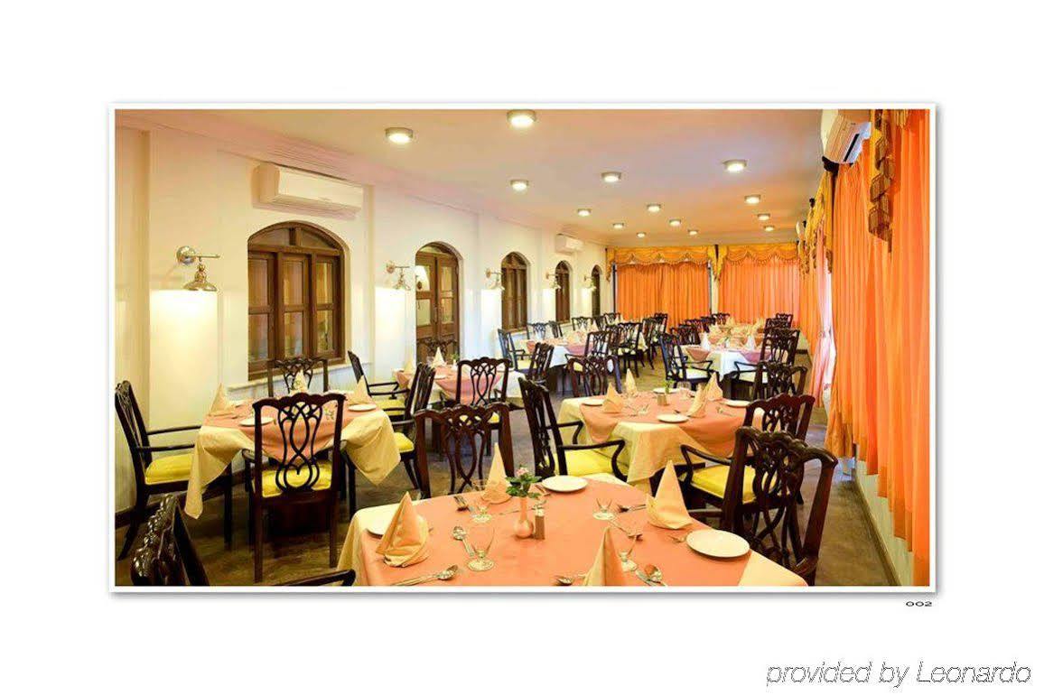 Atulya Fort Khejarla Restoran gambar