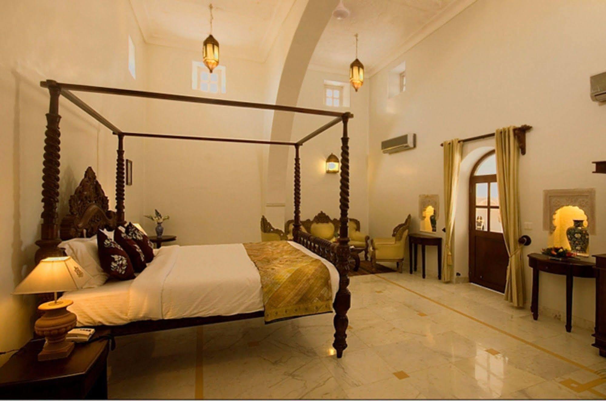 Atulya Fort Khejarla Luaran gambar